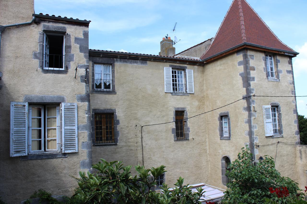 Chateau De Bourrassol Bed and Breakfast Menetrol Exterior foto